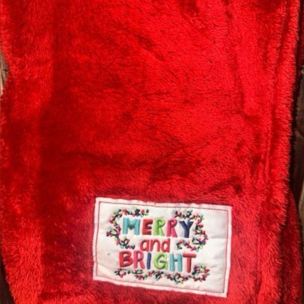 Christmas Red blanket throw fuzzy oversized high pile teddy throw 50 x 70 NWT